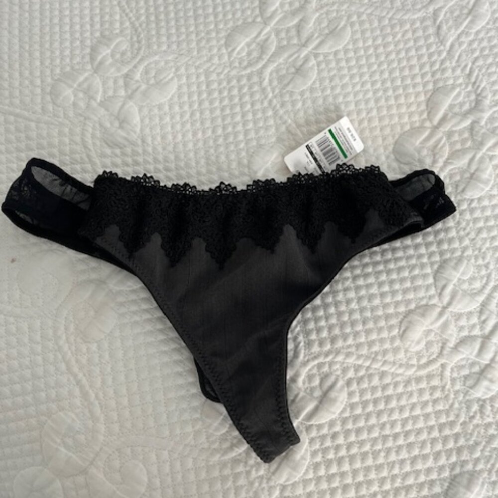 NEW WITH TAGS - BLACK LACE "After Dark" THONG - Size Large